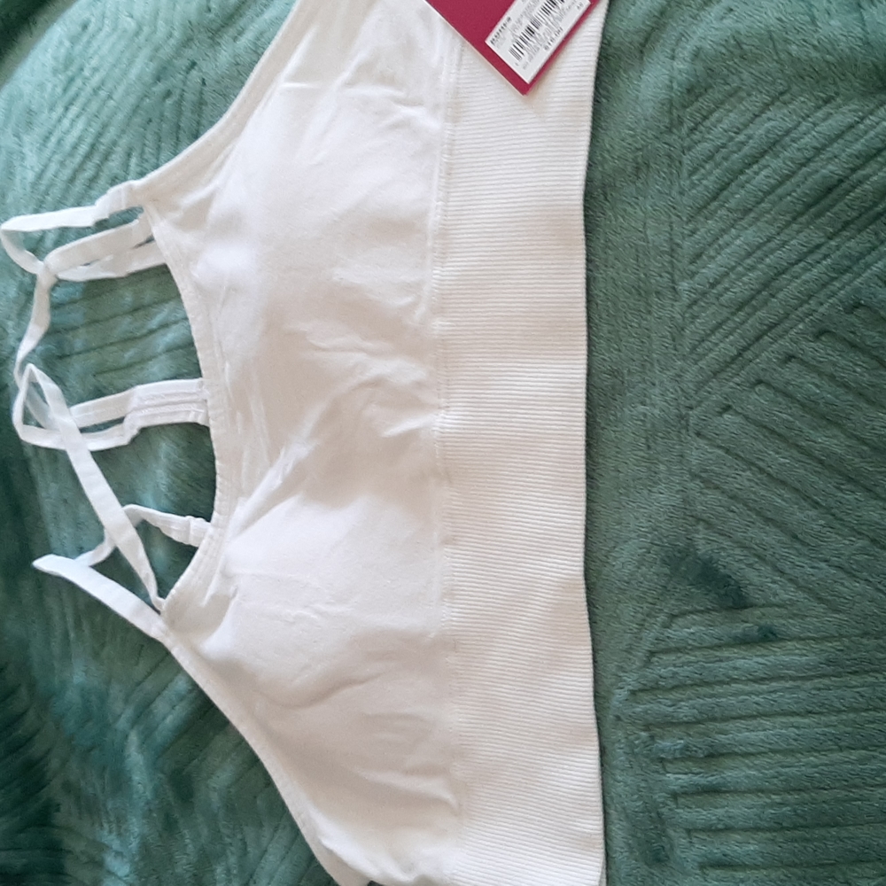 NWT Junior Girls Athleisure SO Seamless (tween/training bras)
